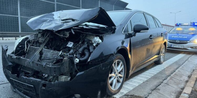 07.01.2026. S7, okolice Janowa w powiecie kieleckim. Zderzenie trzech aut / Fot. OSP KSRG Piekoszów