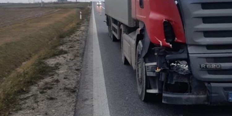 Śmiertelne potrącenie pieszego na obwodnicy Staszowa - Radio Kielce 13.12.2025. Staszów. Śmiertelne potrącenie pieszego / Fot. policja