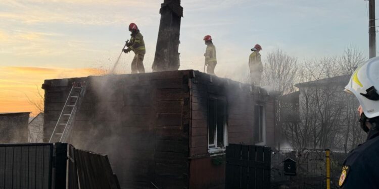 10.12.2025. Wielka Wieś. Pożar domu / Fot. Miasto i Gmina Wąchock - Facebook