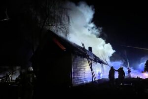 21.12.2025. Krajno Pierwsze. Pożar / źródło: straż pożarna