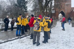 Góry Pieprzowe przyciągają noworocznych piechurów - Radio Kielce 01.01.2026. Sandomierz. 25. Noworoczny Złaz po Górach Pieprzowych / Fot. Grażyna Szlęzak-Wójcik - Radio Kielce