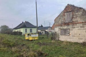 Turystyczne drezyny wracają na kolejne tory Ponidzia - Radio Kielce Towarzystwo Przyjaciół Ponidzia planuje reaktywację ruchu turystycznego na trasie dawnej kolejki wąskotorowej w Chrobrzu / Fot. Towarzystwo Przyjaciół Ponidzia