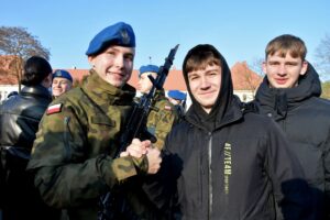 Kolejni żołnierze zasilili szeregi wojska - Radio Kielce 13.12.2025. Kielce. Centrum Przygotowań do Misji Zagranicznych. Przysięga wojskowa / Fot. kpt. Ewa Kózka, rzecznik prasowy CPdMZ