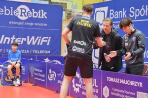 Bolesna porażka Orlicza - Radio Kielce 15.12.2025. Suchedniów. Mecz Bank Spółdzielczy Orlicz 1924 Suchedniów - Dojlidy Białystok / Fot. Maciej Makuła - Radio Kielce