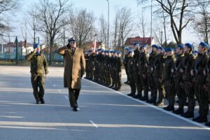 Kolejni żołnierze zasilili szeregi wojska - Radio Kielce 13.12.2025. Kielce. Centrum Przygotowań do Misji Zagranicznych. Przysięga wojskowa / Fot. kpt. Ewa Kózka, rzecznik prasowy CPdMZ