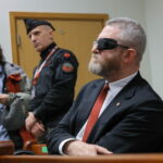 Rozpoczął się proces Grzegorza Brauna w sprawie m.in. zgaszenia świec chanukowych w Sejmie