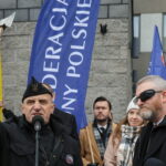 Rozpoczął się proces Grzegorza Brauna w sprawie m.in. zgaszenia świec chanukowych w Sejmie - Radio Kielce