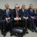 Rozpoczął się proces Grzegorza Brauna w sprawie m.in. zgaszenia świec chanukowych w Sejmie - Radio Kielce