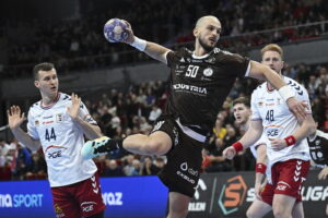 Industria wraca z Gdańska z tarczą - Radio Kielce Industria wraca z Gdańska z tarczą