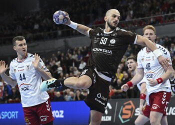 Industria wraca z Gdańska z tarczą - Radio Kielce Industria wraca z Gdańska z tarczą