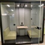 Kabina akustyczna w Zespole Szkół Ekonomicznych w Sandomierzu / Fot. Grażyna Szlęzak-Wójcik - Radio Kielce