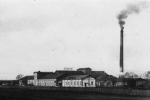 Kielce. Ulica Romualda Mielczarskiego. 1930 rok. Zakłady Wytwórcze Związku Spółdzielni Spożywców „Społem” w Kielcach / źródło: fotopolska.eu