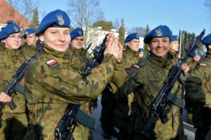 Kolejni żołnierze zasilili szeregi wojska - Radio Kielce 13.12.2025. Kielce. Centrum Przygotowań do Misji Zagranicznych. Przysięga wojskowa / Fot. kpt. Ewa Kózka, rzecznik prasowy CPdMZ