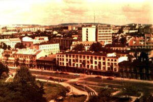 Historia kieleckich ulic. Krakowska Rogatka - Radio Kielce Kielce. Krakowska Rogatka. Lata 1980-1987 / źródło: fotopolska.eu