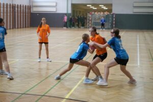 Blisko 1000 młodych szczypiornistów rywalizowało w Turnieju Mikołajkowym - Radio Kielce 07.12.2025. Kielce. Międzynarodowy Turniej Piłki Ręcznej o Puchar Prezydenta Miasta Kielce / Fot. Maciej Makuła - Radio Kielce