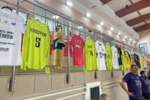 06.12.2024. Bilcza. VIII Mikołajkowy Turniej Charytatywny im. Kamila Pastuszki w piłce nożnej / Fot. Kamil Król - Radio Kielce