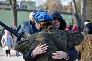 Kolejni żołnierze zasilili szeregi wojska - Radio Kielce 13.12.2025. Kielce. Centrum Przygotowań do Misji Zagranicznych. Przysięga wojskowa / Fot. kpt. Ewa Kózka, rzecznik prasowy CPdMZ