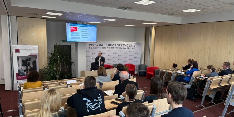 04.12.2025. Kielce. UJK. IX edycja Ogólnopolskiej Konferencji „Polski system medialny w procesie zmian” / Fot. Konrad Chruściel - Radio Kielce