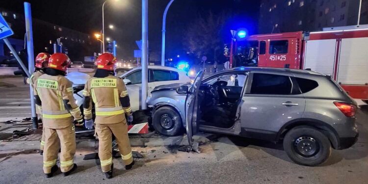 Ranne dwie osoby. Nie działała sygnalizacja świetlna - Radio Kielce Ranne dwie osoby. Nie działała sygnalizacja świetlna