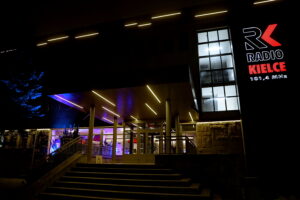 01.12.2025. Radio Kielce. Niebieskie światło / Fot. Wiktor Taszłow - Radio Kielce