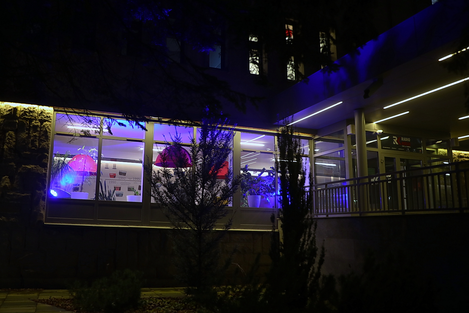 01.12.2025. Radio Kielce. Niebieskie światło / Fot. Wiktor Taszłow - Radio Kielce