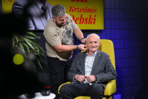 Audycja „Dzień dobry to ja! Rozmowy inne niż wszystkie w Radiu Kielce”. Krzesimir Dębski / Fot. Wiktor Taszłow - Radio Kielce