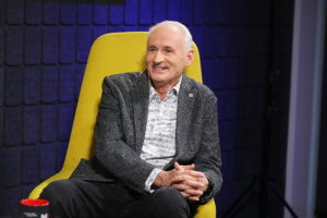 Audycja „Dzień dobry to ja! Rozmowy inne niż wszystkie w Radiu Kielce”. Krzesimir Dębski / Fot. Wiktor Taszłow - Radio Kielce