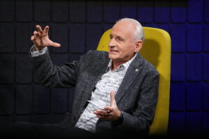 Audycja „Dzień dobry to ja! Rozmowy inne niż wszystkie w Radiu Kielce”. Krzesimir Dębski / Fot. Wiktor Taszłow - Radio Kielce