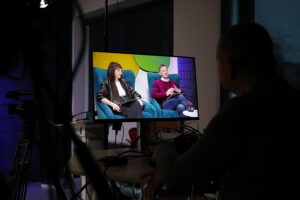 Audycja „Dzień dobry to ja! Rozmowy inne niż wszystkie w Radiu Kielce”. Krzesimir Dębski / Fot. Wiktor Taszłow - Radio Kielce