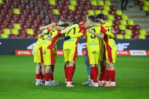 Korona walczyła do końca. Opłaciło się - Radio Kielce 08.12.2025. Kielce. Mecz 18. kolejki PKO BP Ekstraklasy: Korona Kielce - Wisła Płock / Fot. Wiktor Taszłow - Radio Kielce