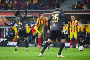 Korona walczyła do końca. Opłaciło się - Radio Kielce 08.12.2025. Kielce. Mecz 18. kolejki PKO BP Ekstraklasy: Korona Kielce - Wisła Płock / Fot. Wiktor Taszłow - Radio Kielce