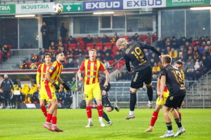 Korona walczyła do końca. Opłaciło się - Radio Kielce 08.12.2025. Kielce. Mecz 18. kolejki PKO BP Ekstraklasy: Korona Kielce - Wisła Płock / Fot. Wiktor Taszłow - Radio Kielce