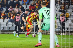 Korona walczyła do końca. Opłaciło się - Radio Kielce 08.12.2025. Kielce. Mecz 18. kolejki PKO BP Ekstraklasy: Korona Kielce - Wisła Płock / Fot. Wiktor Taszłow - Radio Kielce