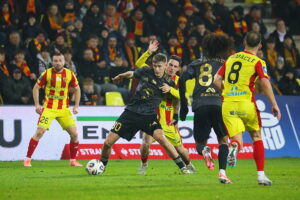 Korona walczyła do końca. Opłaciło się - Radio Kielce 08.12.2025. Kielce. Mecz 18. kolejki PKO BP Ekstraklasy: Korona Kielce - Wisła Płock / Fot. Wiktor Taszłow - Radio Kielce