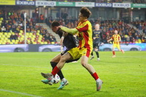 Korona walczyła do końca. Opłaciło się - Radio Kielce 08.12.2025. Kielce. Mecz 18. kolejki PKO BP Ekstraklasy: Korona Kielce - Wisła Płock / Fot. Wiktor Taszłow - Radio Kielce