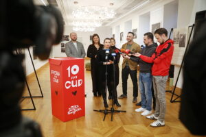 Wkrótce finał "Dychy na Cud". Amelka i Wiktoria wciąż liczą na wsparcie - Radio Kielce Wkrótce finał "Dychy na Cud". Amelka i Wiktoria wciąż liczą na wsparcie - Radio Kielce