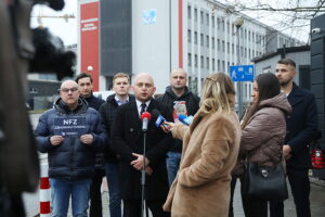 Konieczna jest natychmiastowa reforma służby zdrowia - twierdzą przedstawiciele Konfederacji Nowej Nadziei - Radio Kielce 09.12.2025. Kielce. Konferencja przedstawicieli Konfederacji Nowej Nadziei / fot. Wiktor Taszłow - Radio Kielce