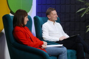 Audycja „Dzień dobry, to Ja! Rozmowy inne niż wszystkie w Radiu Kielce”. Ksiądz Mariusz Zakrzewski / Fot. Wiktor Taszłow – Radio Kielce