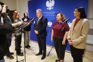 144 lekarzy rozpoczęło specjalizację - Radio Kielce 144 lekarzy rozpoczęło specjalizację