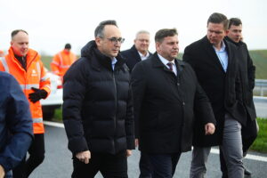 Obwodnica Opatowa gotowa. Zobacz przejazd [ZDJĘCIA, WIDEO] - Radio Kielce