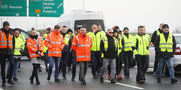 Obwodnica Opatowa gotowa. Zobacz przejazd [ZDJĘCIA, WIDEO]