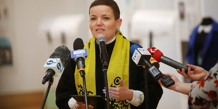 Minister kultury: to polityczne kalkulacje pani marszałek, a ja się na to nie zgadzam - Radio Kielce Minister kultury: to polityczne kalkulacje pani marszałek, a ja się na to nie zgadzam