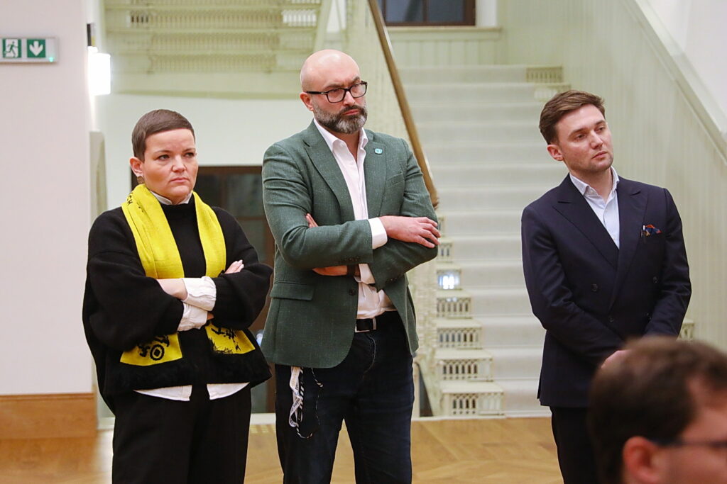 Minister kultury: to polityczne kalkulacje pani marszałek, a ja się na to nie zgadzam - Radio Kielce Minister kultury: to polityczne kalkulacje pani marszałek, a ja się na to nie zgadzam - Radio Kielce