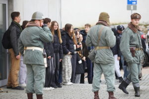 Młodzi ludzie poczuli grozę stanu wojennego - Radio Kielce Młodzi ludzie poczuli grozę stanu wojennego - Radio Kielce