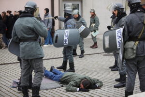 Młodzi ludzie poczuli grozę stanu wojennego - Radio Kielce Młodzi ludzie poczuli grozę stanu wojennego - Radio Kielce