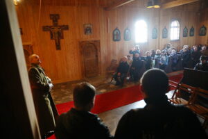 Upamiętnili bohaterów związanych z Białogonem - Radio Kielce 13.12.2025. Białogon. II Rajd Pamięci Zapomnianych Bohaterów / Fot. Wiktor Taszłow - Radio Kielce