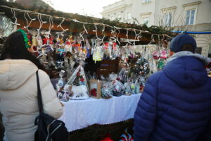 Na Rynku rozpoczął się świąteczny jarmark - Radio Kielce 13.12.2025. Kielce. Kielecki Jarmark Świąteczny / Fot. Wiktor Taszłow - Radio Kielce