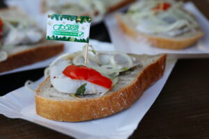 Na Rynku rozpoczął się świąteczny jarmark - Radio Kielce 13.12.2025. Kielce. Kielecki Jarmark Świąteczny / Fot. Wiktor Taszłow - Radio Kielce