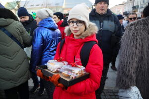 Na Rynku rozpoczął się świąteczny jarmark - Radio Kielce 13.12.2025. Kielce. Kielecki Jarmark Świąteczny / Fot. Wiktor Taszłow - Radio Kielce