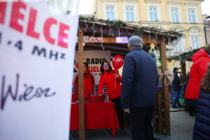 Na Rynku rozpoczął się świąteczny jarmark - Radio Kielce 13.12.2025. Kielce. Kielecki Jarmark Świąteczny / Fot. Wiktor Taszłow - Radio Kielce